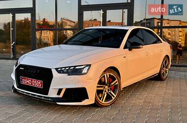 Седан Audi A4 2018 в 