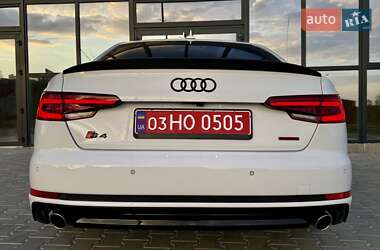 Седан Audi A4 2018 в 