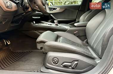 Седан Audi A4 2018 в 