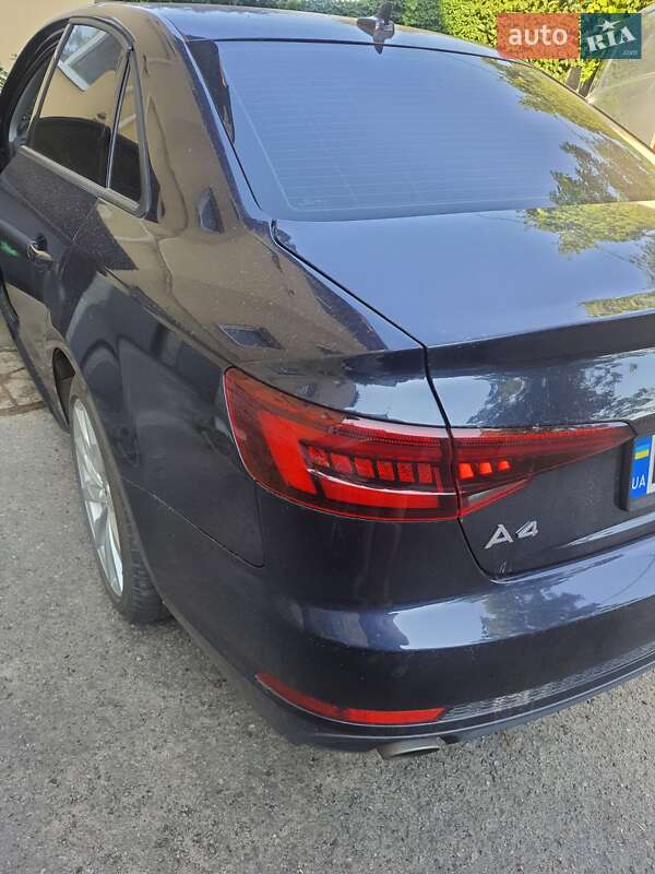 Седан Audi A4 2018 в Харькове