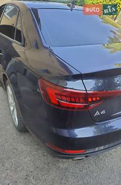 Седан Audi A4 2018 в 