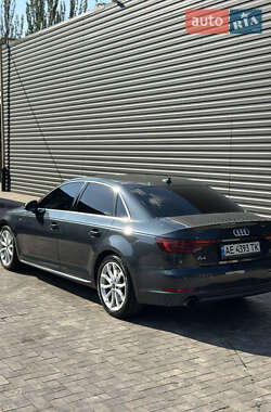 Седан Audi A4 2017 в 