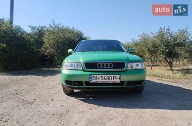 Седан Audi A4 1997 в Подольске