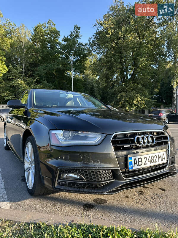Седан Audi A4 2015 в 
