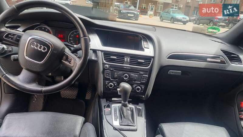 Седан Audi A4 2011 в Киеве