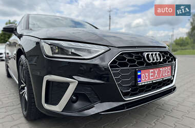 Седан Audi A4 2021 в 
