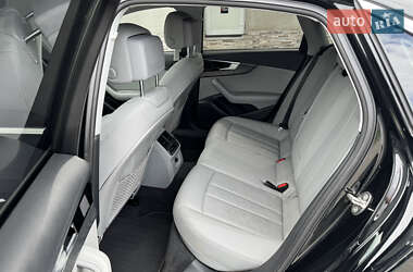 Седан Audi A4 2021 в 