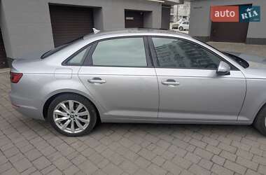 Седан Audi A4 2016 в Ивано-Франковске