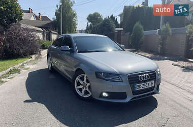 Седан Audi A4 2011 в Києві