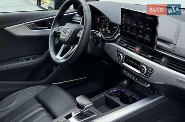 Универсал Audi A4 2022 в 