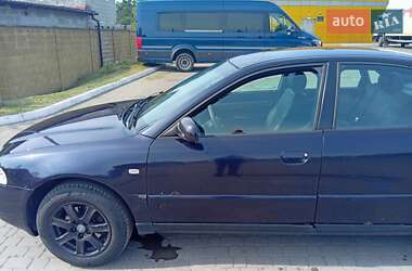 Седан Audi A4 1999 в 