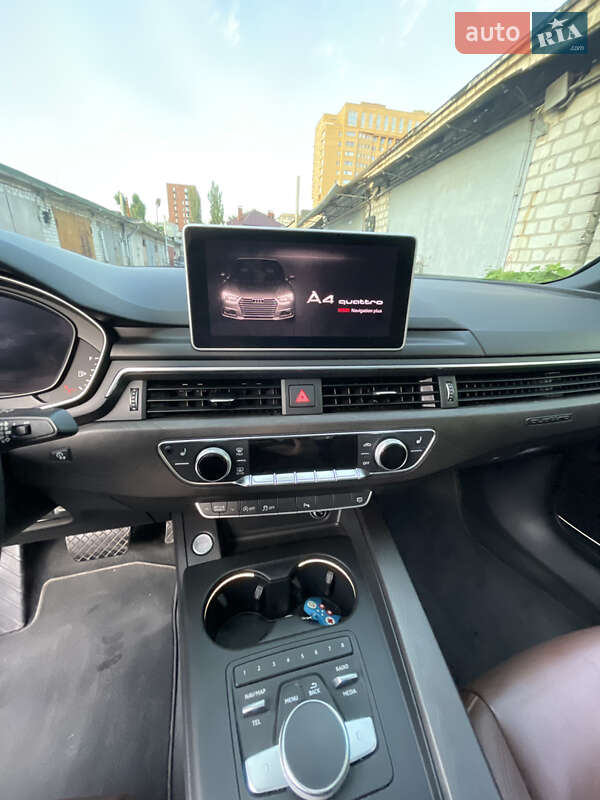 Седан Audi A4 2016 в Днепре
