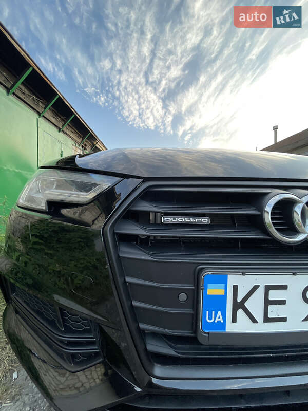 Седан Audi A4 2016 в Днепре