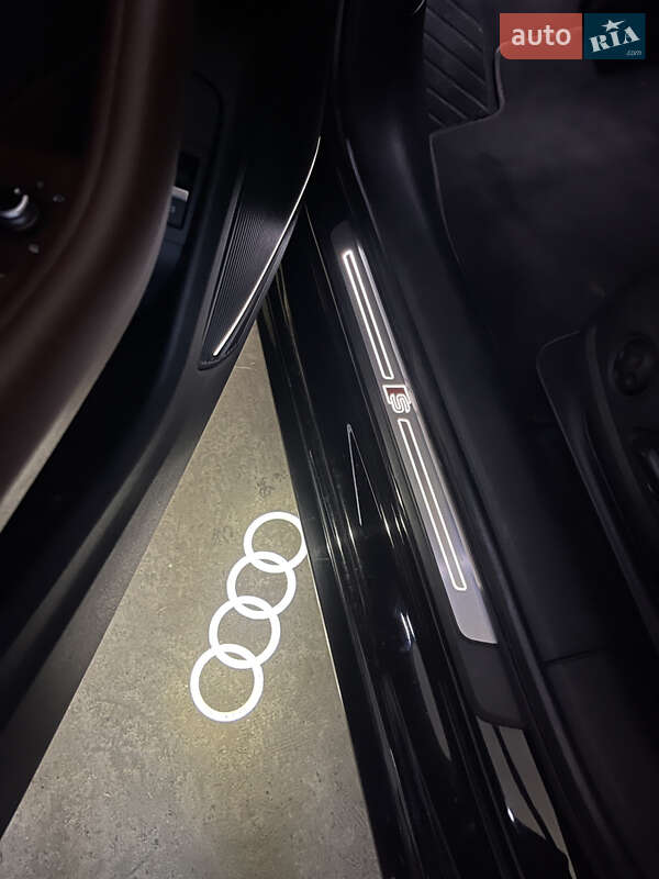 Седан Audi A4 2016 в Днепре