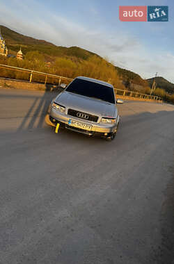 Седан Audi A4 2001 в 