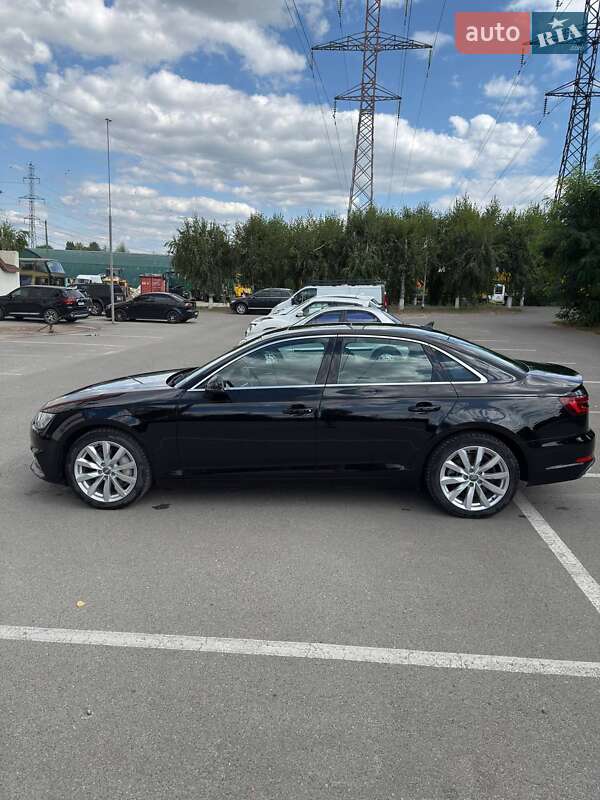 Седан Audi A4 2019 в Киеве