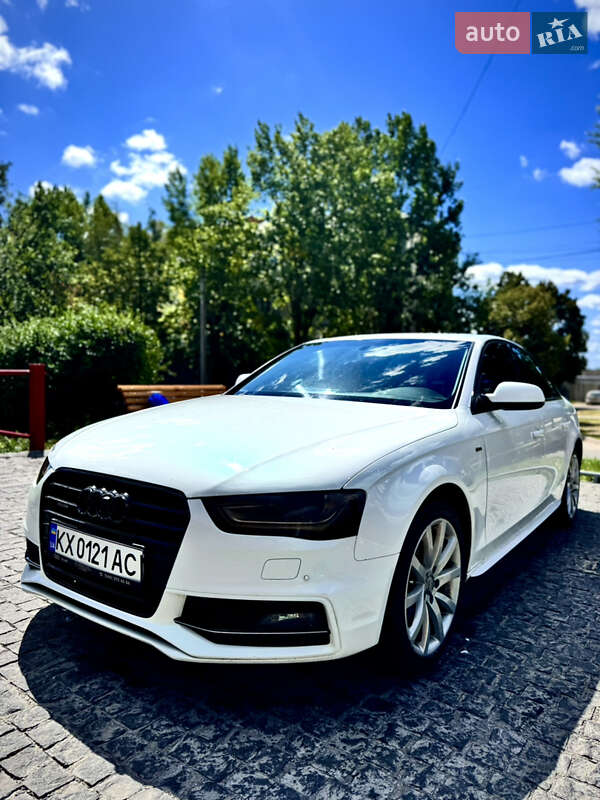 Седан Audi A4 2013 в Харькове