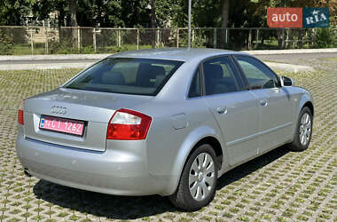 Седан Audi A4 2004 в 