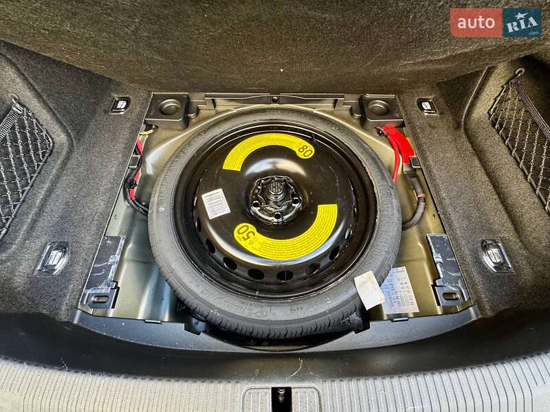 Седан Audi A4 2021 в Киеве