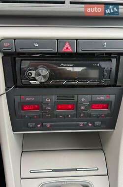 Седан Audi A4 2005 в 