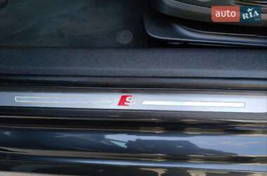 Седан Audi A4 2016 в 