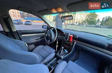 Седан Audi A4 1998 в 