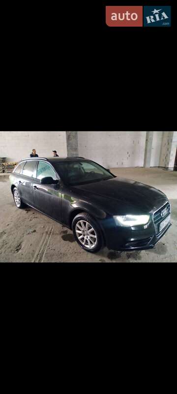 Универсал Audi A4 2014 в Хмельницком