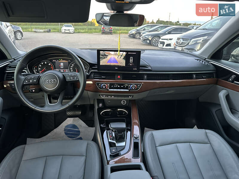 Седан Audi A4 2020 в Ровно