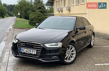 Седан Audi A4 2014 в 