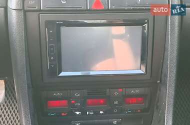 Седан Audi A4 2002 в 