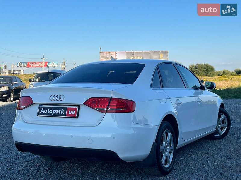 Седан Audi A4 2010 в Львове