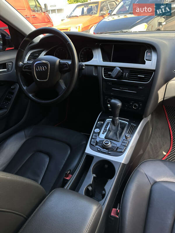 Седан Audi A4 2012 в Черкассах