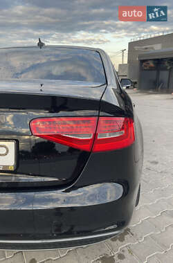 Седан Audi A4 2014 в 