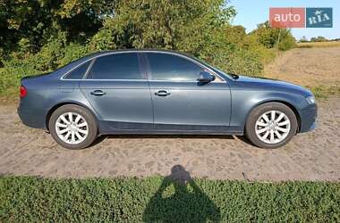 Седан Audi A4 2010 в 