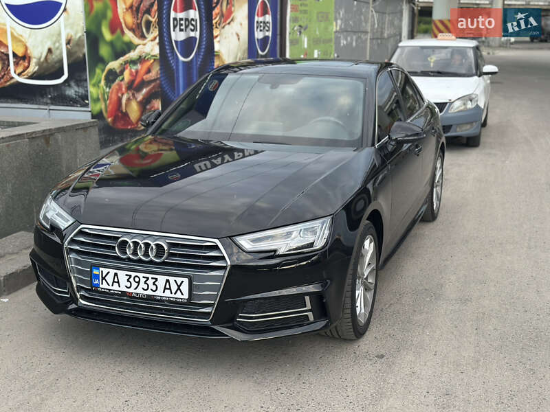 Седан Audi A4 2017 в 