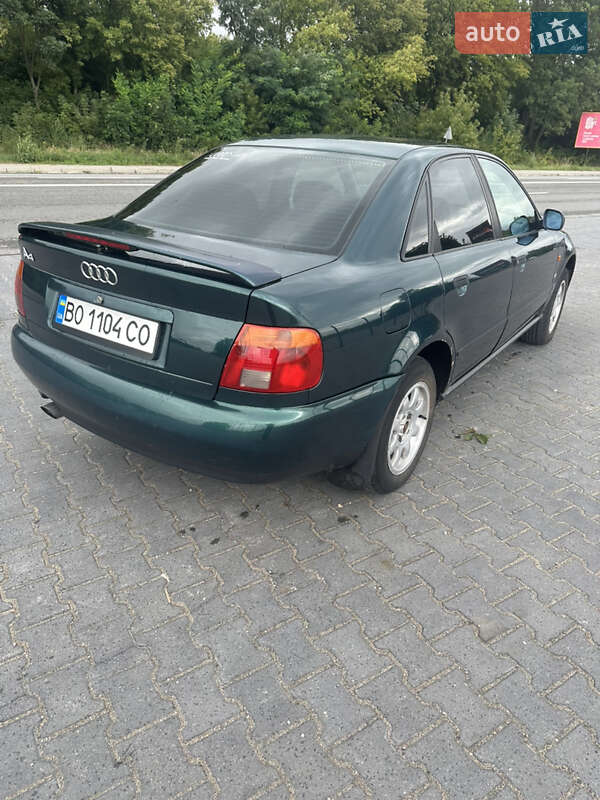 Седан Audi A4 1996 в Тернополе