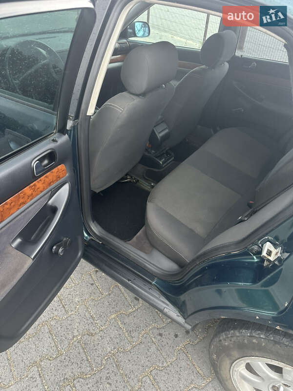 Седан Audi A4 1996 в Тернополе