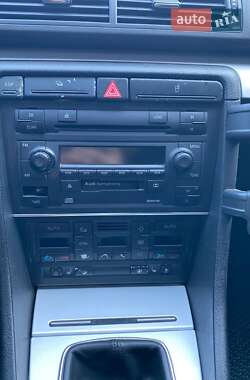 Седан Audi A4 2002 в 