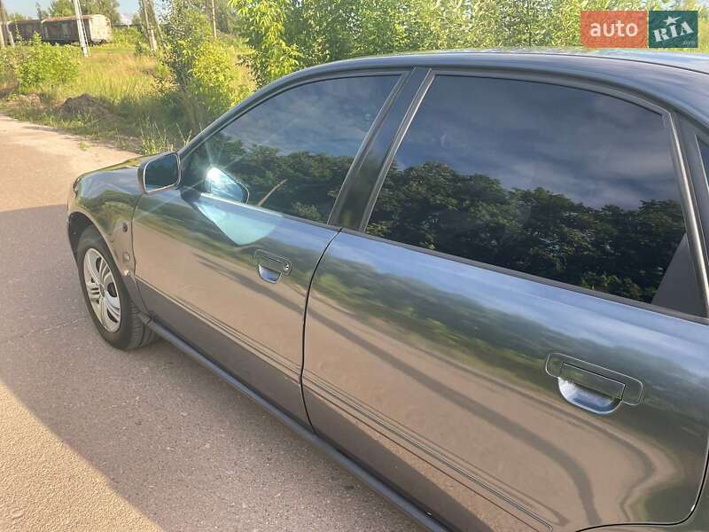 Седан Audi A4 1995 в Житомире