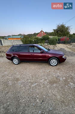 Универсал Audi A4 1998 в 