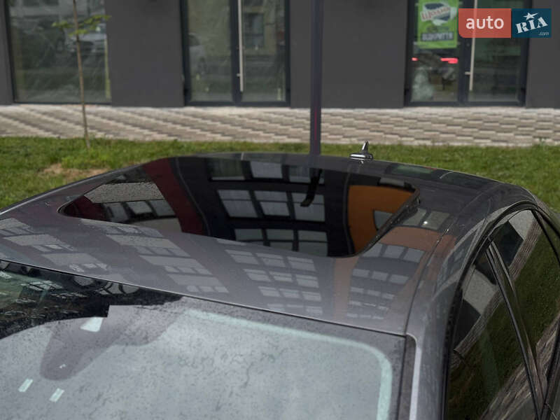 Седан Audi A4 2017 в Ровно