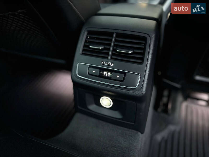 Седан Audi A4 2017 в Ровно