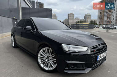 Седан Audi A4 2016 в 