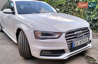 Седан Audi A4 2014 в Киеве