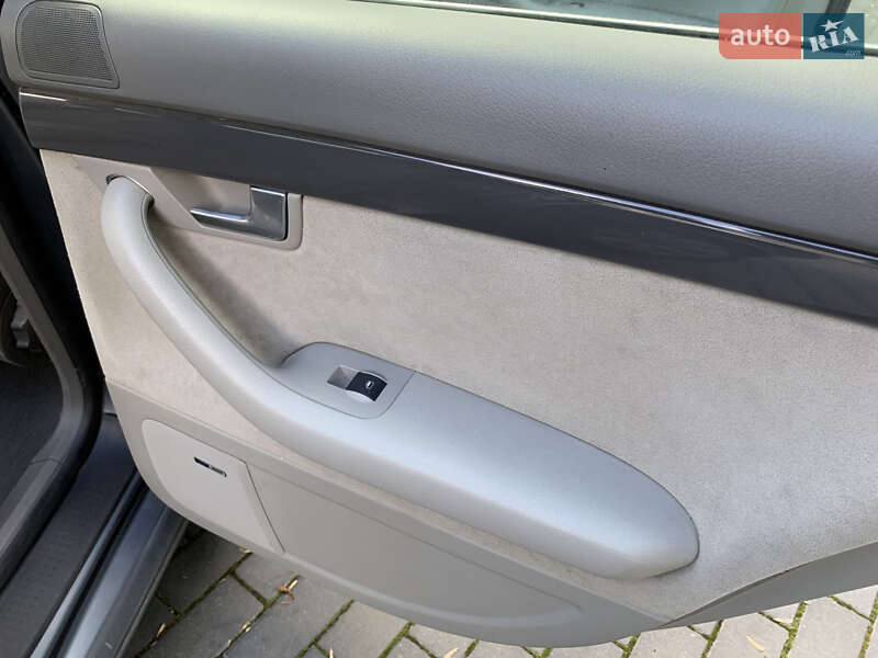 Седан Audi A4 2002 в Ровно