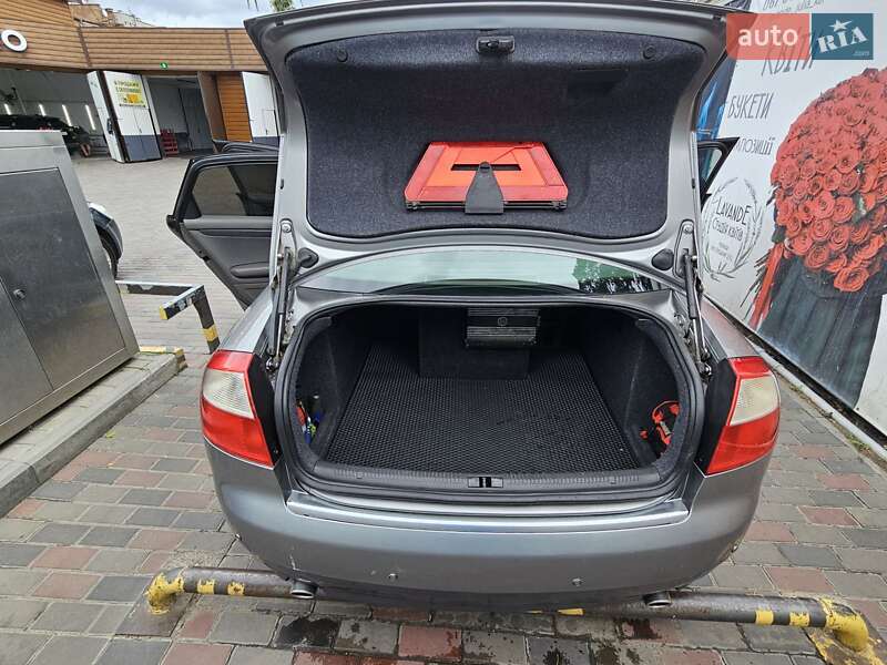 Седан Audi A4 2003 в Черкассах