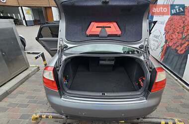 Седан Audi A4 2003 в 
