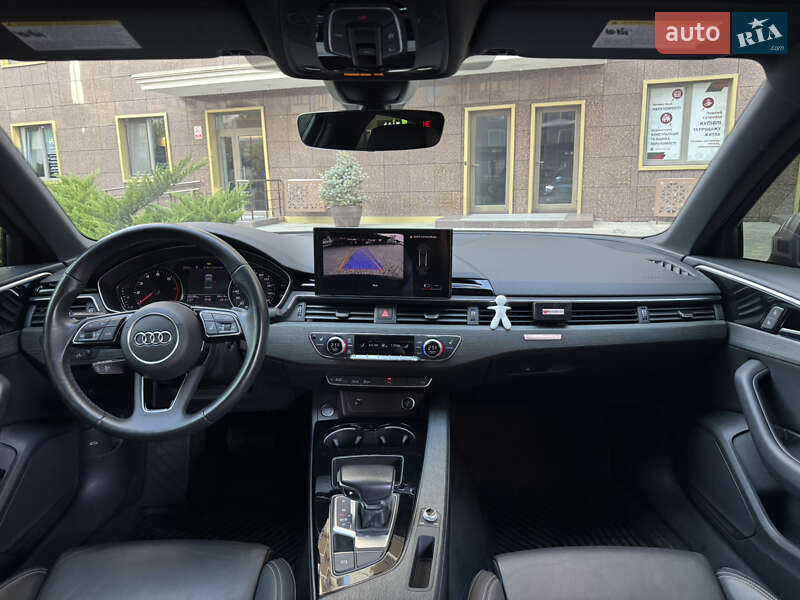 Седан Audi A4 2020 в Одессе