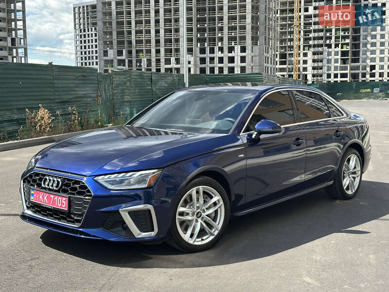Седан Audi A4 2020 в 
