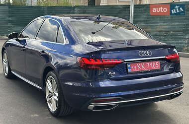 Седан Audi A4 2020 в 
